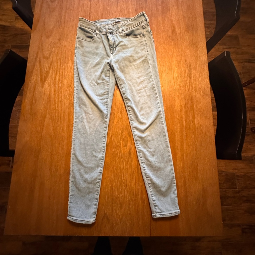 American Eagle Outfitters Light Wash Skinny Jeans Jeggings
